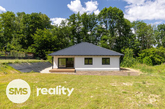 Nízkoenergetický bungalov 5+kk v Petřvaldu – moderní styl a  - 1