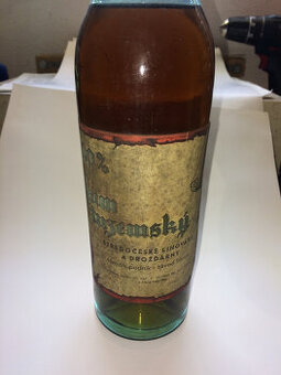 ORIGINÁLNÍ LAHVINKA RUMU