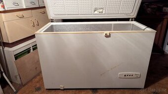 Pultový mrazák 420l