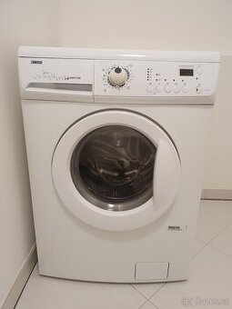 Pračka se sušičkou Zanussi