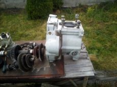 Motor Slavia 1D90TA - motorová skříň