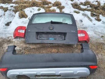Škoda Yeti dveře nárazník světla zadní kufr