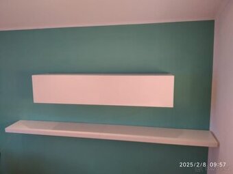 Závěsná skříňka