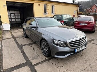 Mercedes-Benz E 200 (W213) 2.0 Benzín 135 kW | Automat 9G |