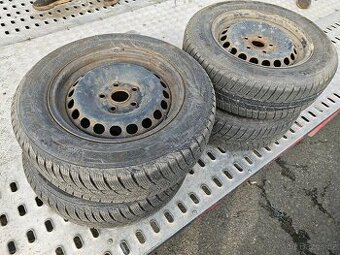 Zimní kola s disky 195/65/R15