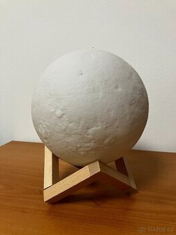 Dekorativní lampička RGB - měsíc