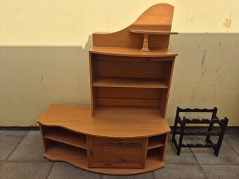 Obývací skříňka s likérničkou