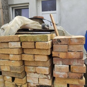 Cihly plné-voštinové-šamotové