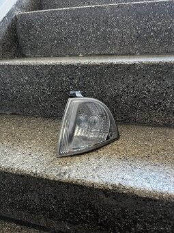 Levý blinkr Octavia 1