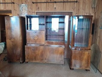 STAROŽITNÁ NÁBYTKOVÁ SESTAVA ART DECO z roku 1943