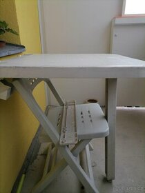 Závěsný sklápěcí stolek - 1