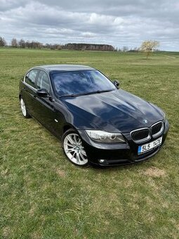 BMW Řada 3, 330i - XENONY