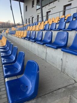 Tribunové sedačky - 1