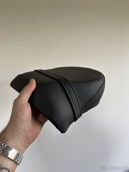 Zadní sedadlo Sportster 883 1200- Harley Davidson