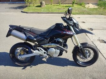 Honda FMX 650 v zachovalém stavu.