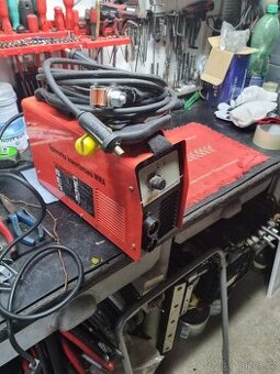 Invertor svářečka na elektrody
