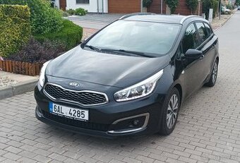 Kia Ceed SW 1.6 CRDi 100kw, koupeno v ČR, servis KIA