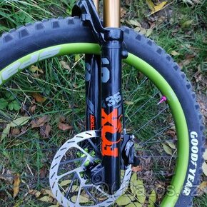 Odpružená vidlice MTB 27,5" FOX 36 Float factory, Kashima co