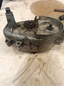 Motor Jawa 555