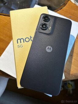 Motorola Moto G35, 5G, 256GB, Černá barva