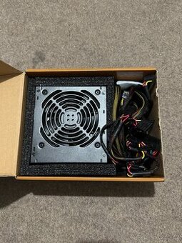 Corsair VS550 (550W)