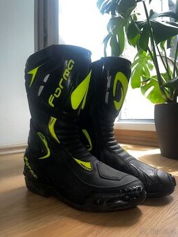 Dámské motorkářské boty Forma
