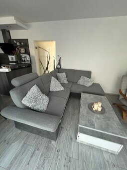 Rohová sedačka s úložným prostorem