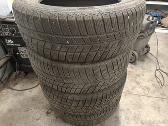 Zimní pneu 215/60/17 - 1