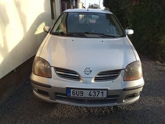 Nissan Almera Tino