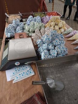 Hledáme brigádníky na prodej oříšků