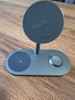 Bezdrátová nabíječka CubeNest