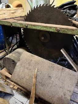 Prodám cirkulárku s kolébkou