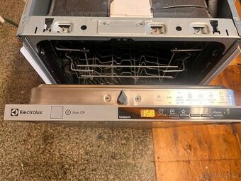 Vestavná myčka 45 Electrolux