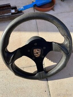 Sportovní volant Porsche 944