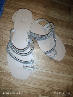 Nové dámské pantofle velikost 41