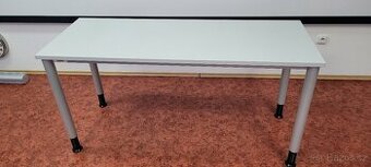 Kancelářský stůl