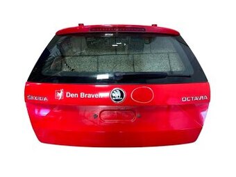 Páté dveře červená barva LF3K Škoda Octavia 3 kombi 2017