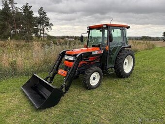 Malotraktor kubota GL467 S čelním nakladačem 800kg
