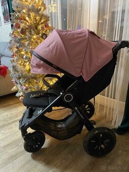 Sportovní kočárek Petite&Mars street air