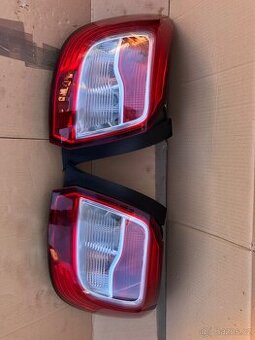 ZADNÍ SVĚTLA DACIA SANDERO ORIGINAL LEVNĚ