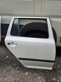 Pravé zadní dveře octavia 2 combi bílé