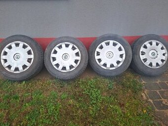 Prodam sadu plechy+ Michelin Alpin 195 65 R15 4mm vzorek