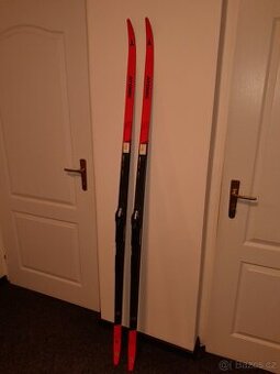 Nové běžky na klasiku Atomic C9 redster 187cm