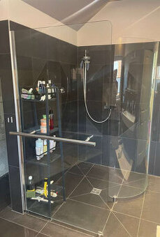 Sprchová zástěna půlkulatá - šnek