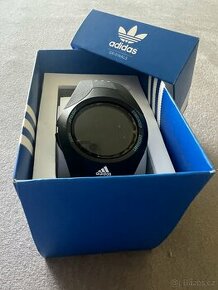 Adidas digitalni hodinky