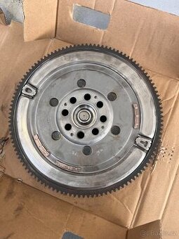 Setrvačník BMW 320d n47d20c