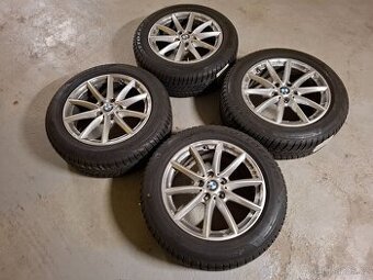 Original ZIMNÍ zánovní sada 17" BMW X1 style 560