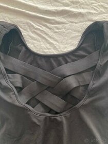 značkový sytě černý taneční dres, vel. 12 let, jako nový