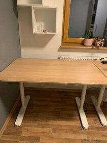 psací stůl Bekant Ikea