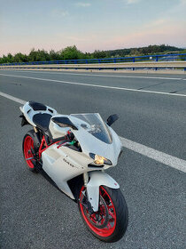 Ducati 848 EVO - 1